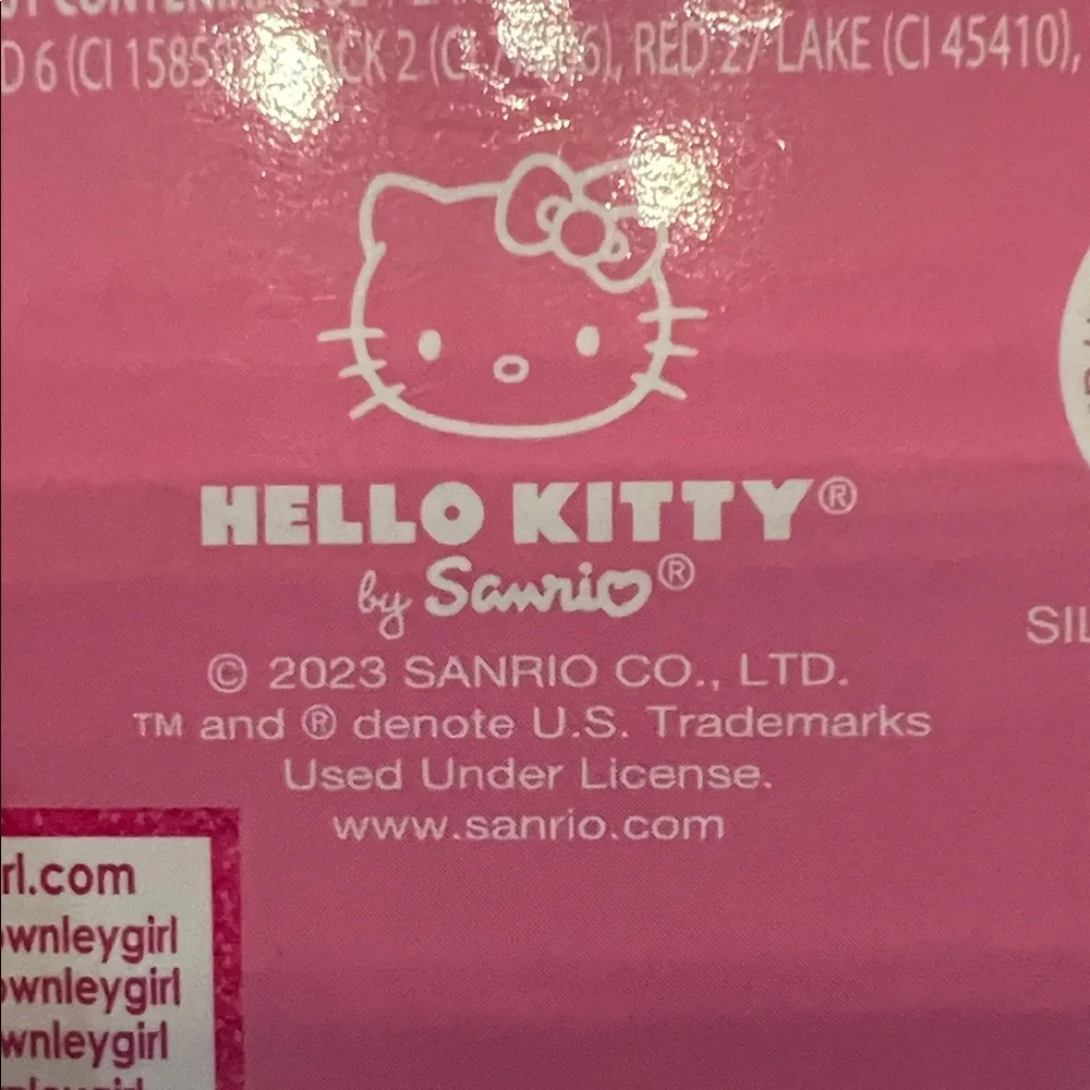 Sanrio Hello Kitty Water-Based Nail Polish Set - Pink, Purple, Yellow, Green